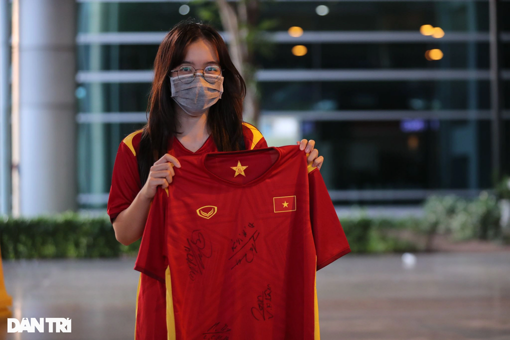 U23 Việt Nam về đến TPHCM sau hành trình tại giải U23 châu Á - 7 U23 Việt Nam về đến TPHCM sau hành trình tại giải U23 châu Á - 7