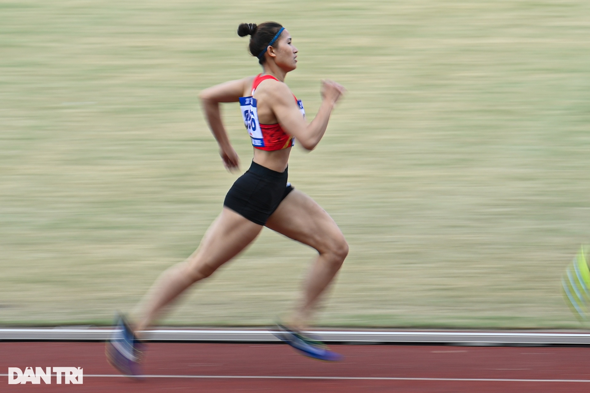 Giọt nước mắt của Quách Thị Lan trong lần đầu giành HCV cá nhân SEA Games - 17 Giọt nước mắt của Quách Thị Lan trong lần đầu giành HCV cá nhân SEA Games - 17