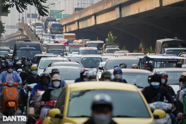 Giao thông cửa ngõ Hà Nội ùn tắc kéo dài trước kỳ nghỉ Giỗ Tổ Hùng Vương