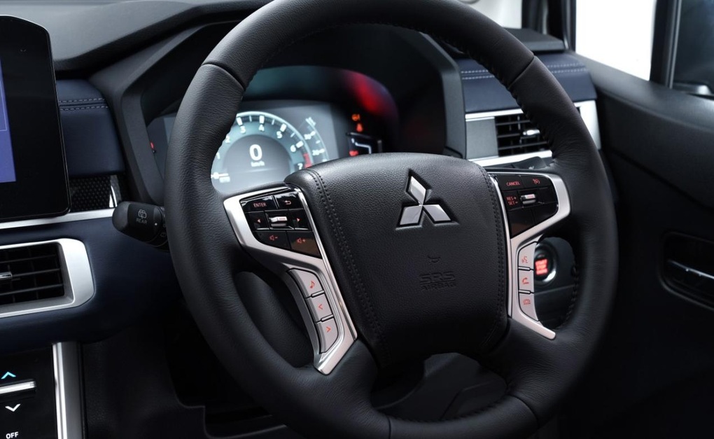 Xpander Cross có bản nâng cấp, phả hơi nóng lên Toyota Veloz Cross - 8 Xpander Cross có bản nâng cấp, phả hơi nóng lên Toyota Veloz Cross - 8