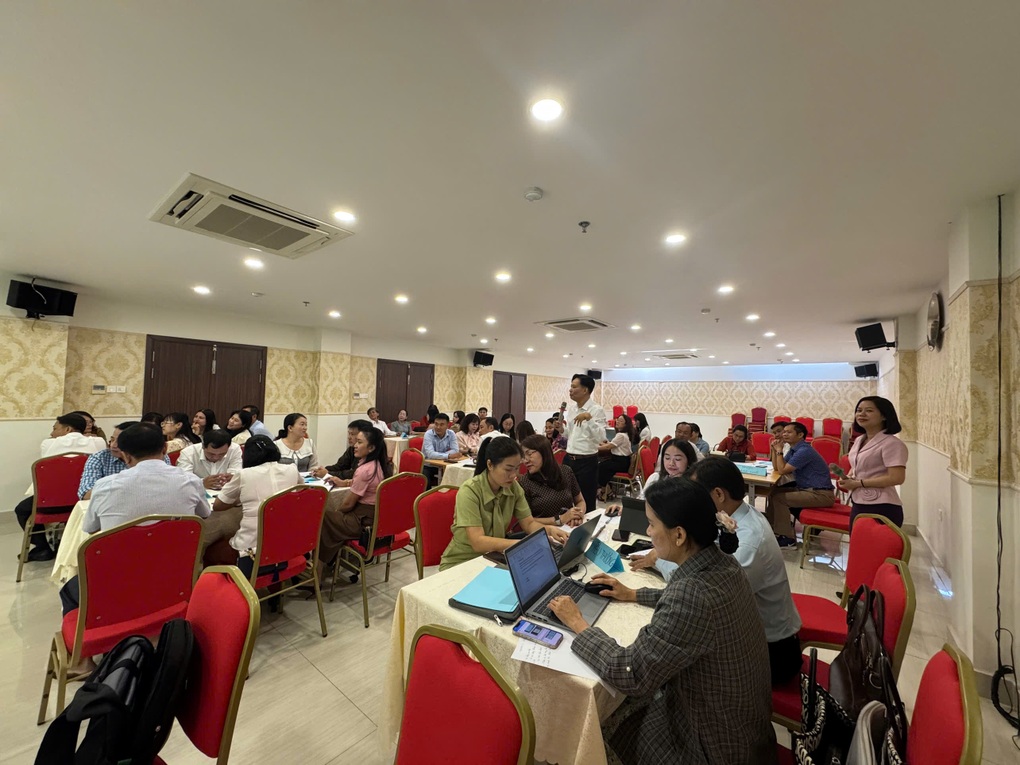 VVOB tập huấn mở rộng Học thông qua chơi trên toàn quốc - 1 VVOB tập huấn mở rộng Học thông qua chơi trên toàn quốc - 1