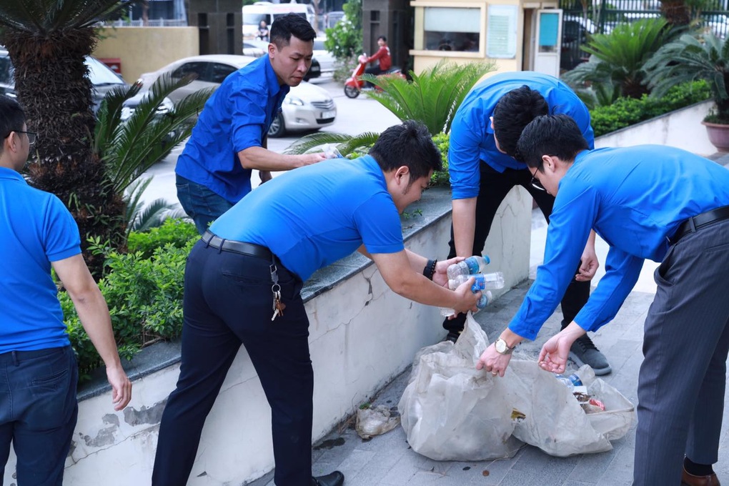Tháng thanh niên xung kích, vì cộng đồng của tuổi trẻ Bộ LĐ-TBXH - 12 Tháng thanh niên xung kích, vì cộng đồng của tuổi trẻ Bộ LĐ-TBXH - 12