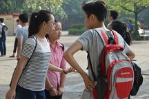 Bắt đầu "cuộc đua" vào lớp 10 công lập của 160.000 học sinh Hà Nội, TPHCM