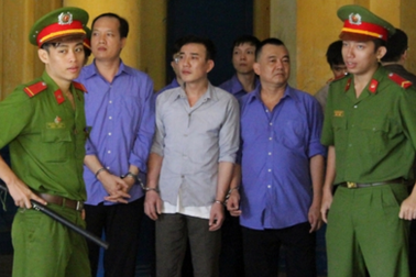 Phiên xử 34 cán bộ hải quan dự kiến kéo dài 20 ngày