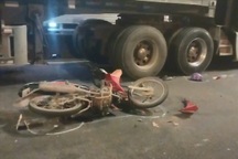 Đi vào đường cấm gây tai nạn liên hoàn trên cầu vượt, 1 người nguy kịch