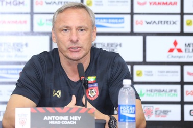 HLV Myanmar: "Việt Nam có lợi thế giành vé vào chung kết"