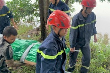 Cá kéo cần câu ra giữa sông, cần thủ lao theo bị đuối nước tử vong