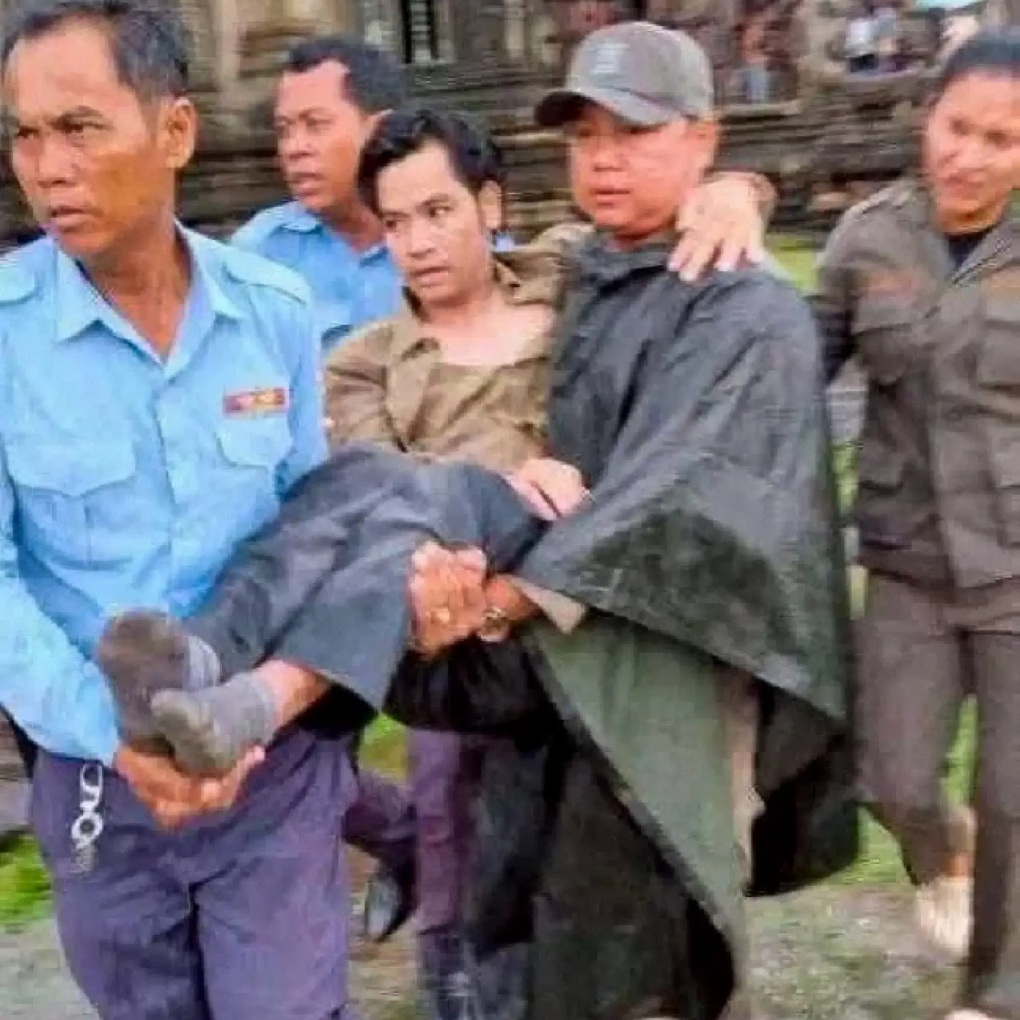 Ngồi trú mưa ở ngôi đền nổi tiếng, 3 du khách bị sét đánh thiệt mạng - 1 Ngồi trú mưa ở ngôi đền nổi tiếng, 3 du khách bị sét đánh thiệt mạng - 1
