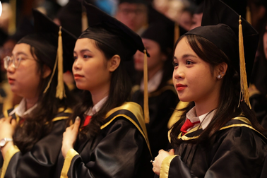 Một trường đại học có tỷ lệ sinh viên ra trường có việc làm trên 99%