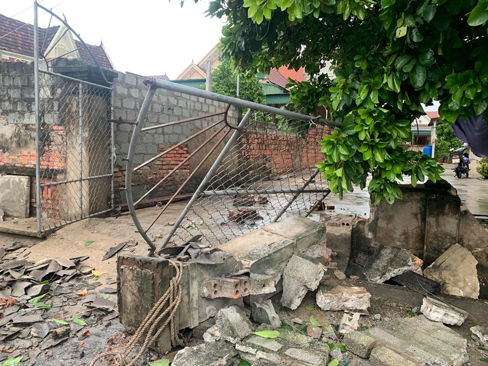 Đà Nẵng mưa và sấm liên hồi, nhiều tuyến đường bị ngập - 7 Đà Nẵng mưa và sấm liên hồi, nhiều tuyến đường bị ngập - 7