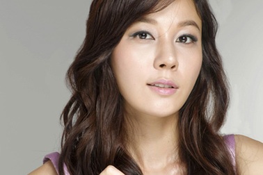 Ngắm nhìn nữ diễn viên xinh đẹp Kim Ha Neul