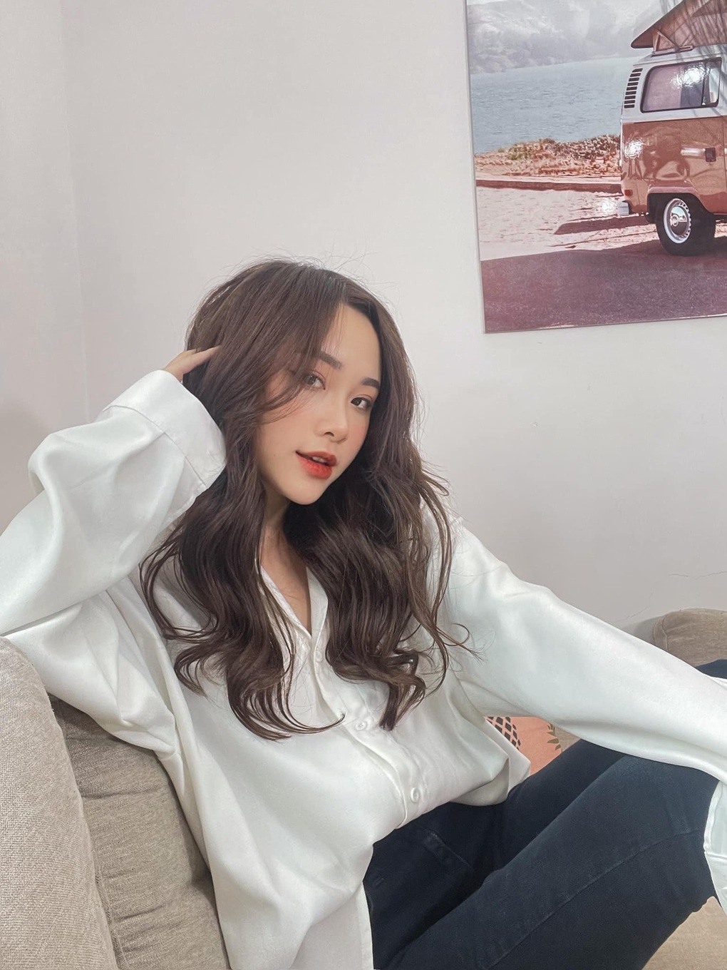 Sắc vóc gợi cảm của nữ sinh Hải Dương nổi tiếng sau 1 cái tát trên màn ảnh - 7