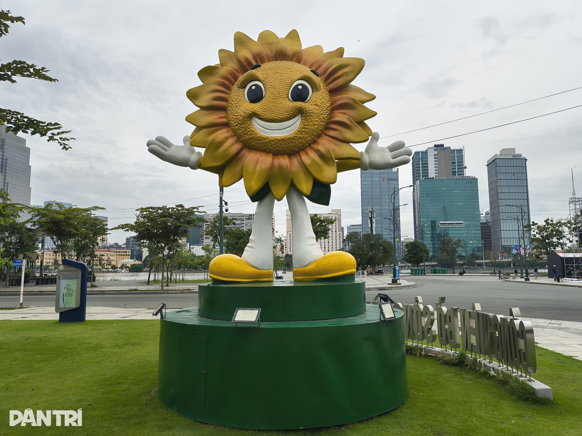 Đánh giá Motorola Razr 60: Có gì để đối đầu Samsung Galaxy Z Flip7 FE? - 22