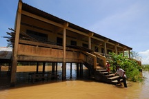 An Giang, Đồng Tháp: Hơn 1.100 học sinh tạm nghỉ học do lũ