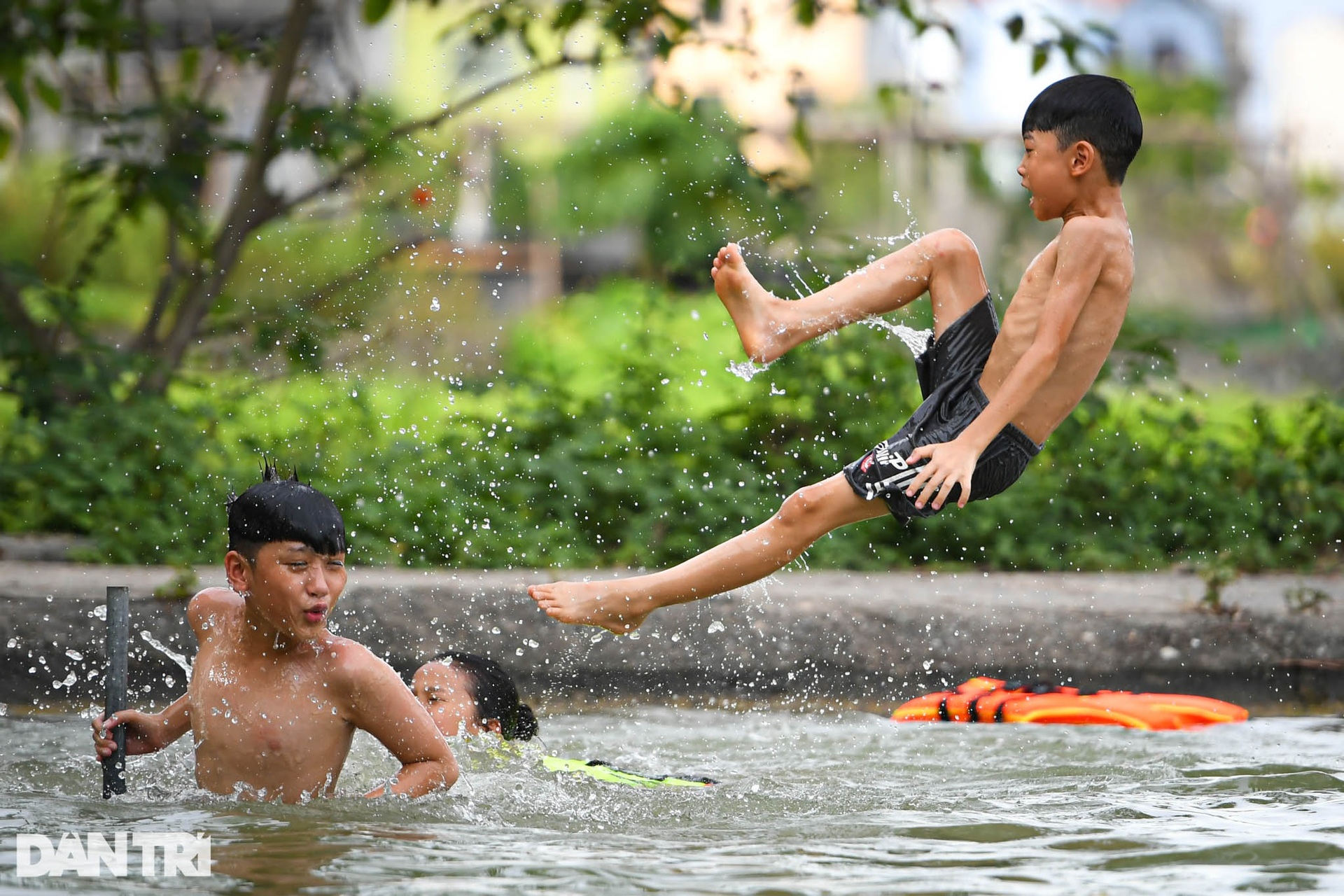 Mô hình tiêu biểu và giải pháp chống đuối nước cho trẻ em khu vực nông thôn - 12 Mô hình tiêu biểu và giải pháp chống đuối nước cho trẻ em khu vực nông thôn - 12