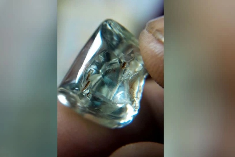 Viên kim cương giúp người đàn ông Ấn Độ đổi đời