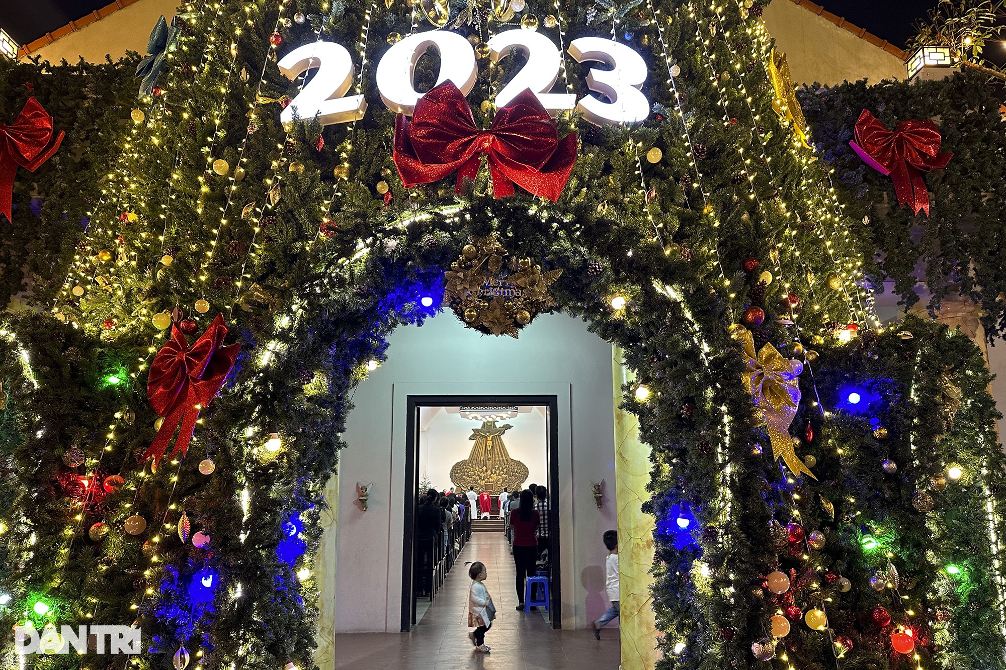 Các nhà thờ Hà Nội lung linh ánh đèn đón Noel 2023 - 9