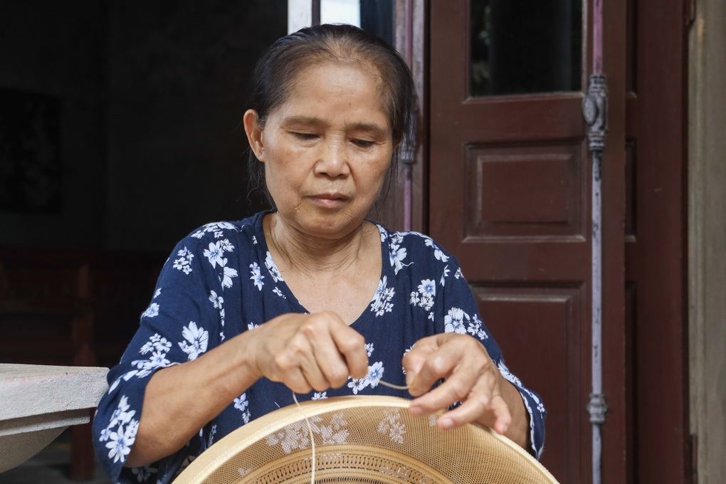 Chuyện về chiếc lồng bàn giá 30 triệu đồng được đại gia săn đón - 3 Chuyện về chiếc lồng bàn giá 30 triệu đồng được đại gia săn đón - 3