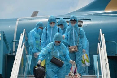 Sự thật về nguy cơ lây nhiễm dịch Covid-19 khi đi máy bay