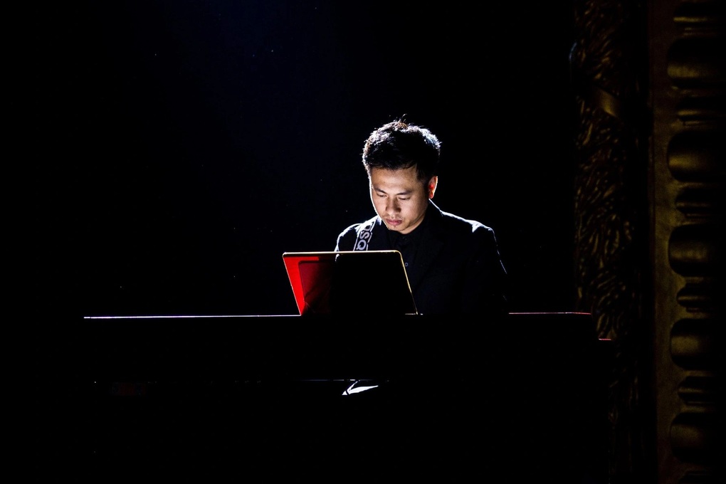 Nuevo Día Brillante Concierto: Las estrellas se reúnen para difundir mensajes humanos - 4 Hòa nhạc Rực rỡ ngày mới: Dàn sao hội tụ, lan tỏa thông điệp nhân văn - 4