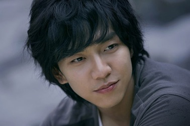 Nhiều người muốn được giống “rể út” Lee Seung Gi