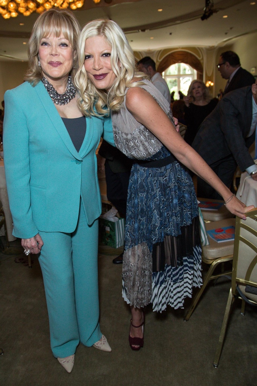 Vì đâu nữ diễn viên con nhà triệu phú phải sống cảnh vô gia cư cùng 5 con? - 11