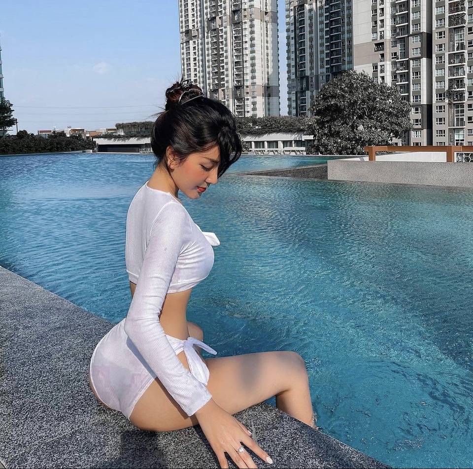 Nhịp sống hot girl: Hà Trúc công khai, Châu Bùi úp mở chuyện tình cảm - 15