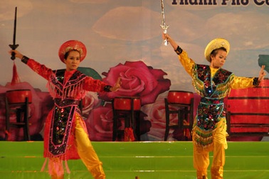 Tái hiện cảnh Hai Bà Trưng đòi nợ nước, trả thù nhà