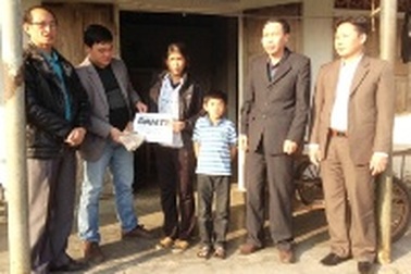 Hơn 76 triệu đồng đến với gia đình cậu bé 15 tuổi bị mù hai mắt