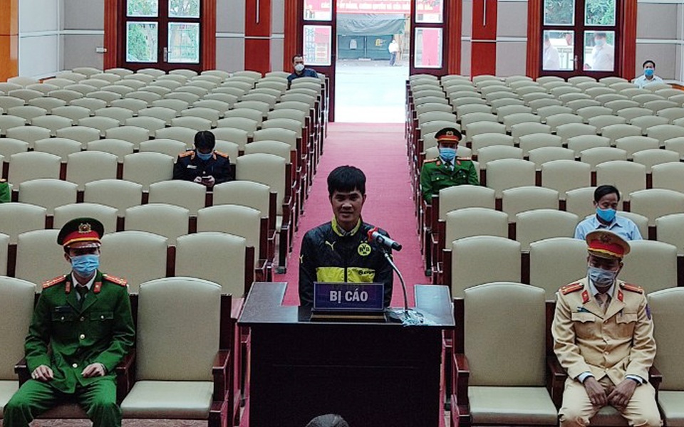 Lĩnh án tù vì đánh công an tại chốt kiểm dịch Covid-19 - 1 Lĩnh án tù vì đánh công an tại chốt kiểm dịch Covid-19 - 1