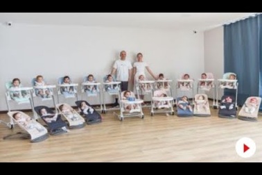 Kristina Ozturk chi mạnh tiền thuê vú em chăm con