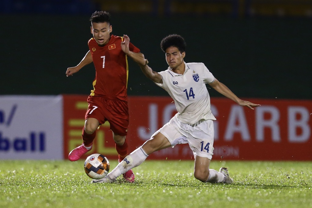 Thua U19 Việt Nam, HLV đội U19 Thái Lan vẫn kiên quyết không từ chức - 2 Thua U19 Việt Nam, HLV đội U19 Thái Lan vẫn kiên quyết không từ chức - 2