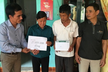 Thêm 27 triệu đồng đến với ông bố rao bán thận cứu con bị u não