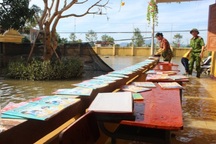 Bộ GD&ĐT kêu gọi các trường miễn giảm học phí cho sinh viên vùng lũ