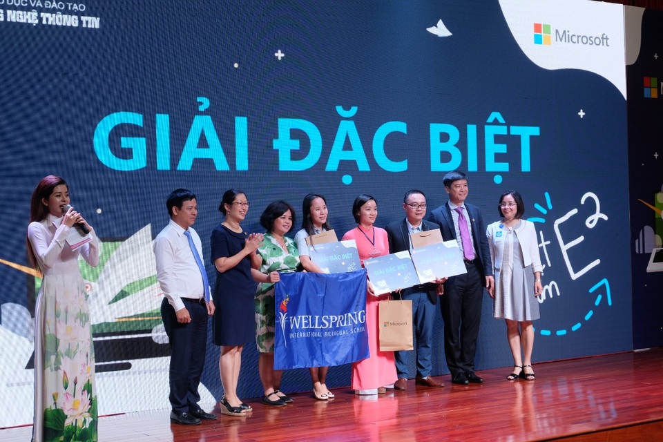 Microsoft cam kết đồng hành cùng Việt Nam chuyển đổi số - 3 Microsoft cam kết đồng hành cùng Việt Nam chuyển đổi số - 3