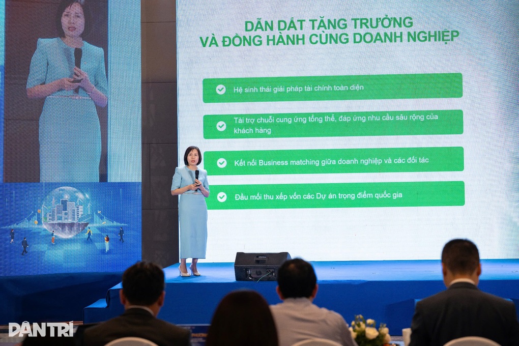 Vietcombank ưu tiên vốn cho năng lượng tái tạo, đẩy mạnh tín dụng xanh - 2