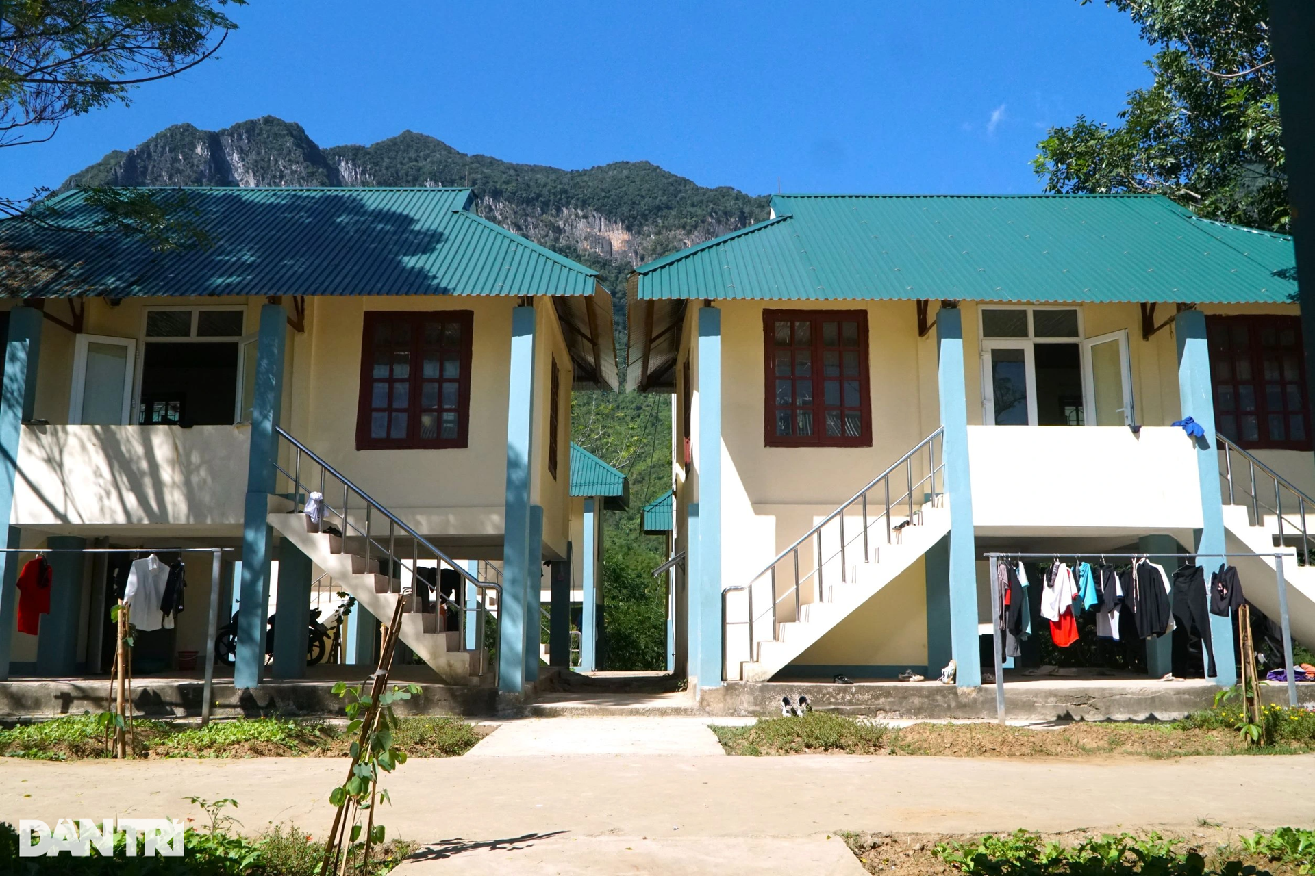 Ngôi làng như resort giữa núi rừng của học sinh nghèo miền núi xứ Thanh - 4 Ngôi làng như resort giữa núi rừng của học sinh nghèo miền núi xứ Thanh - 4