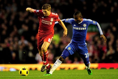Trước vòng 14 Premier League: Niềm vui cho ai?