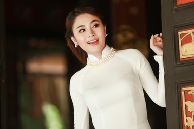 Tố My: Từ nữ cử nhân Luật đến “hot girl bolero”