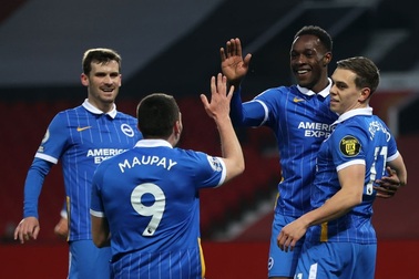 Man Utd 2-1 Brighton: "Chân gỗ" Welbeck khiến "Quỷ đỏ" khổ sở