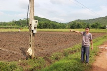 Cụ ông 80 tuổi tàn tật bất ngờ bị cắt điện nhiều ngày