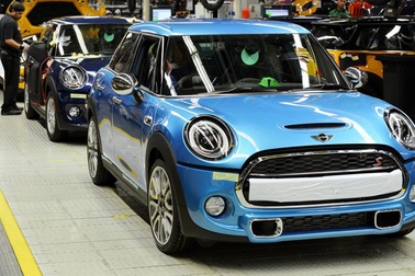 Ô tô Đức nhập khẩu vào Anh "doạ" tăng giá 10% sau Brexit