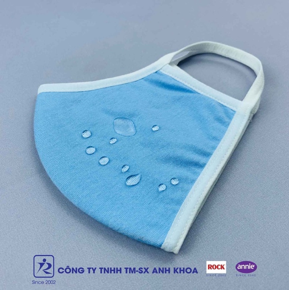Công ty Anh Khoa cải tiến thêm tính năng chống thấm cho khẩu trang vải kháng khuẩn - 2 Công ty Anh Khoa cải tiến thêm tính năng chống thấm cho khẩu trang vải kháng khuẩn - 2