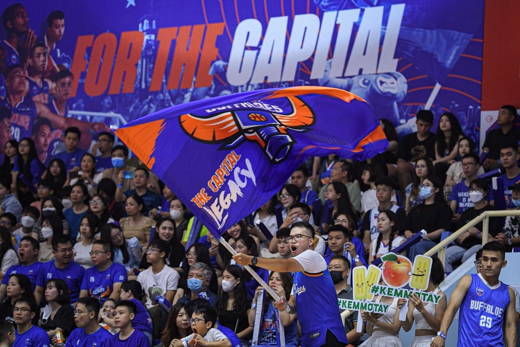 Hanoi Buffaloes và Kem Tràng Tiền chơi lớn đón tiếp lượng fans kỷ lục - 1 Hanoi Buffaloes và Kem Tràng Tiền chơi lớn đón tiếp lượng fans kỷ lục - 1