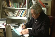 Ông giáo già 22 năm miệt mài dạy học miễn phí nơi sân đình