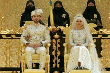 Đám cưới 10 ngày đêm phủ vàng và kim cương của Công chúa Brunei