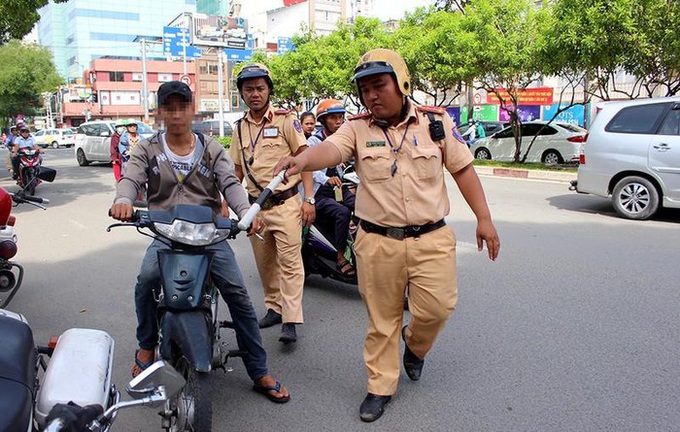  CSGT được dừng tất cả phương tiện tham gia giao thông dù không có lỗi, từ ngày 15/5 - Ảnh 2.