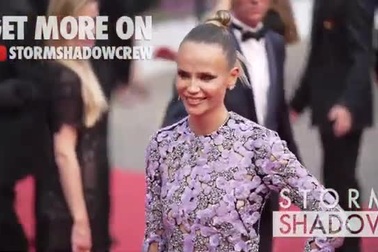 Natasha Poly quyến rũ tại Cannes