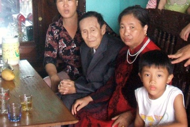 Cụ già 82 tuổi xin thi tiến sĩ