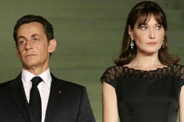 Báo Pháp rộ tin vợ chồng Tổng thống Sarkozy “ngoại tình”